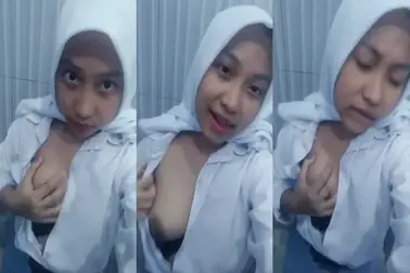 ABG SMA Berhijab Nekat Pamer Toket Viral Kost